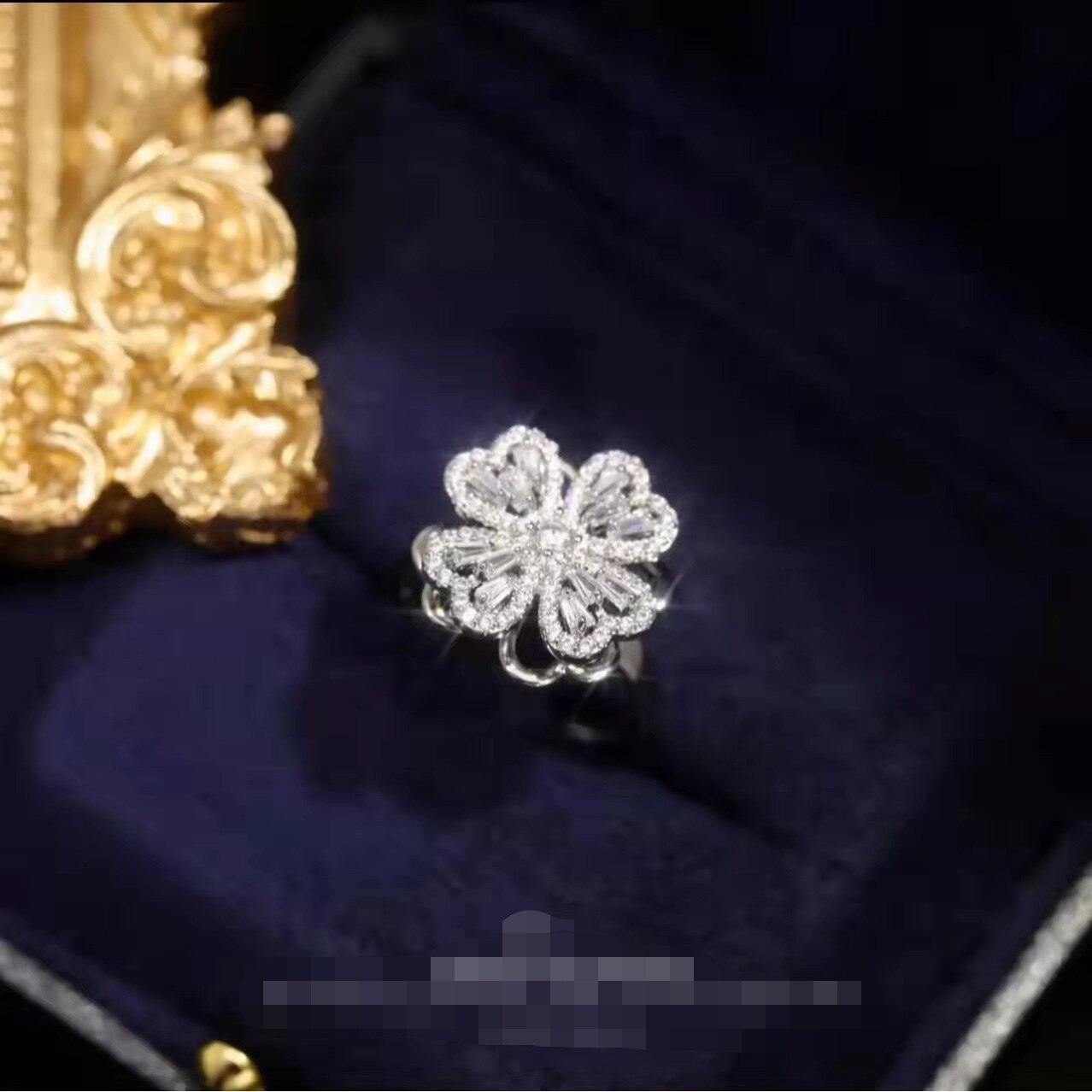 Maliben | Rotating Flower Zircon Clover Ring
