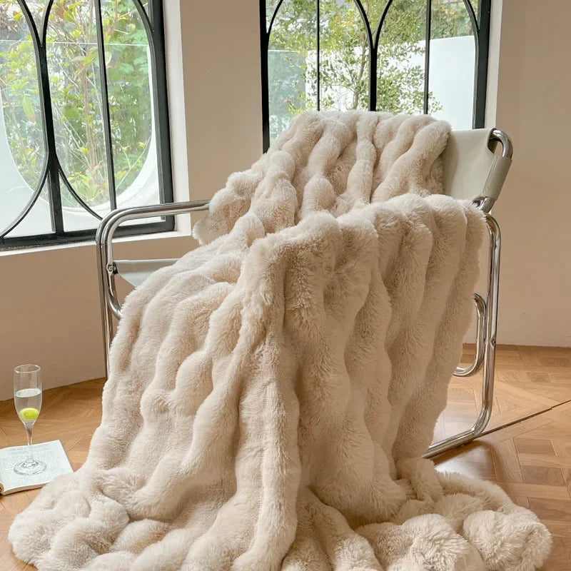 Maliben PlushCozy — Faux Fur Winter Blanket