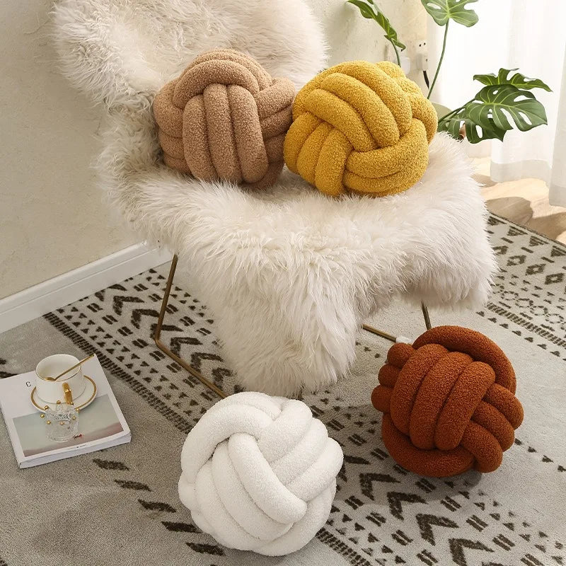 Maliben | Throw Pillow - Cozy - Hand-Knotted Ball - Sheepskin