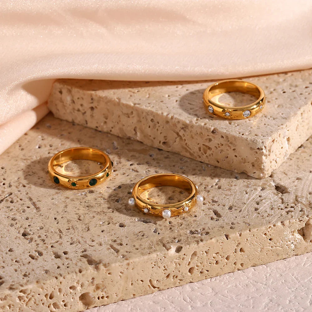 Maliben | 18k Star & Stone Embedded Ring