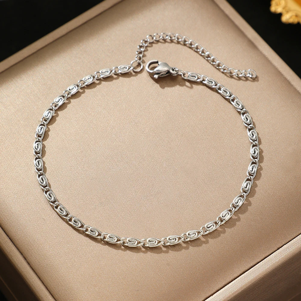 Maliben | Minimal Spiral Link Bracelet