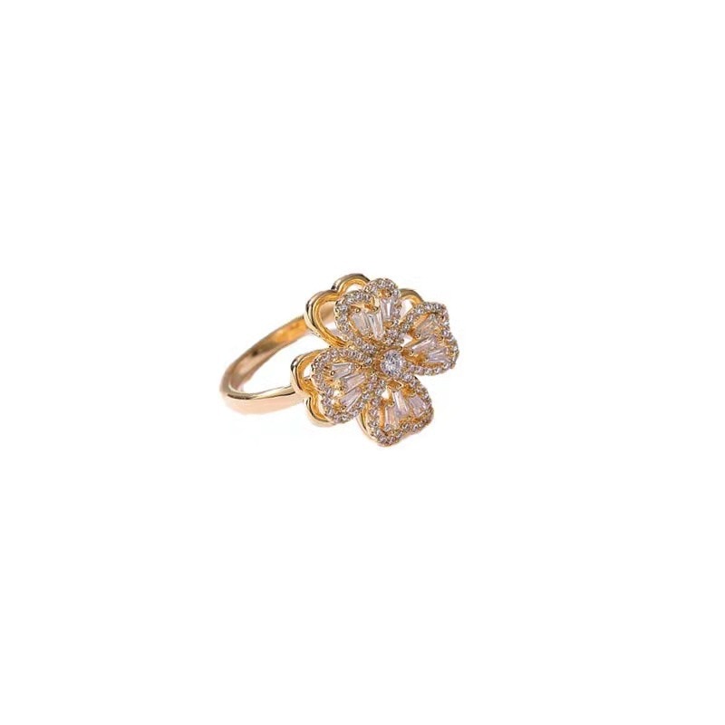Maliben | Rotating Flower Zircon Clover Ring