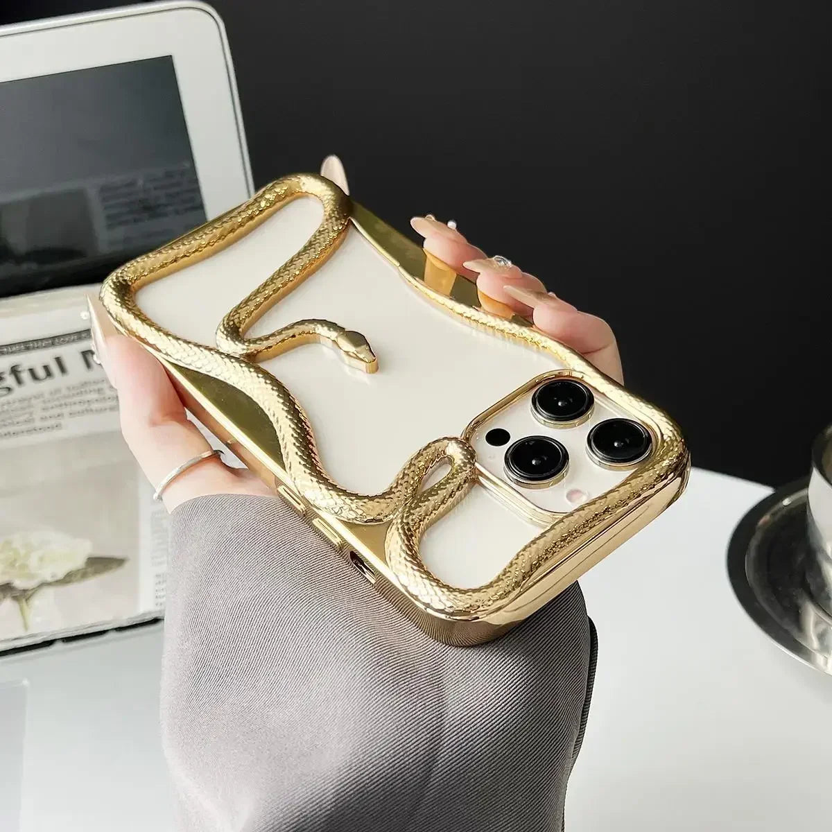 Maliben | Snake Wrap Retro Phone Case