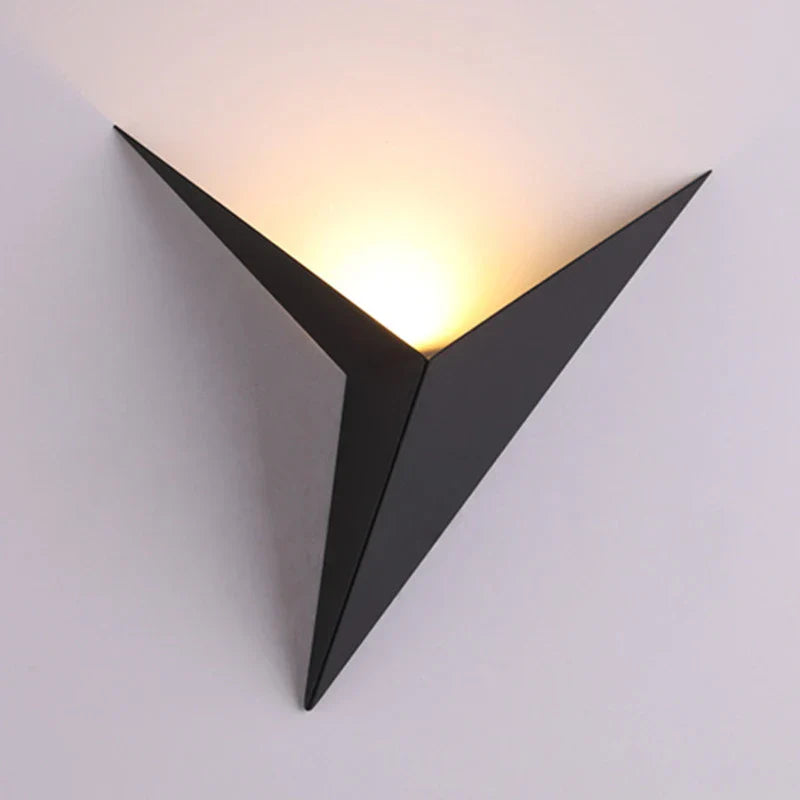 Maliben | Trigon Wall Light
