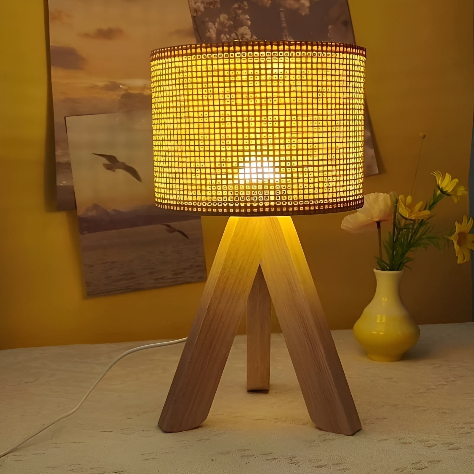 Maliben | HAndmade Rattan Table Lamp With Usb And Led - Stylish and Sustainable Design