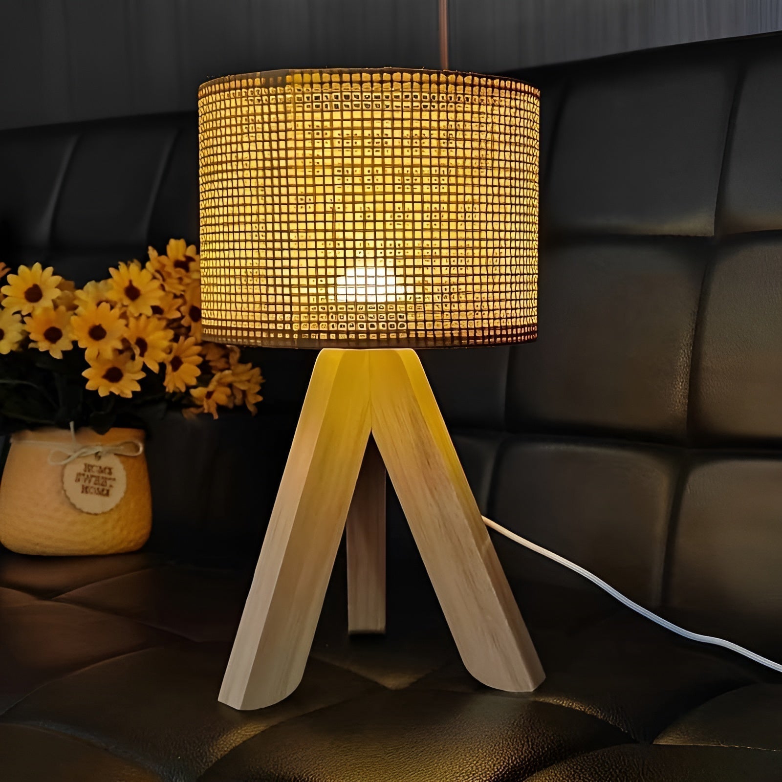 Maliben | HAndmade Rattan Table Lamp With Usb And Led - Stylish and Sustainable Design