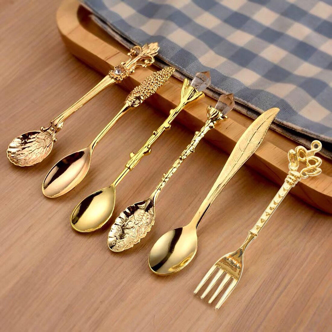 Maliben | Vintage Engraved Teaspoon – Classic Elegance For Your Table
