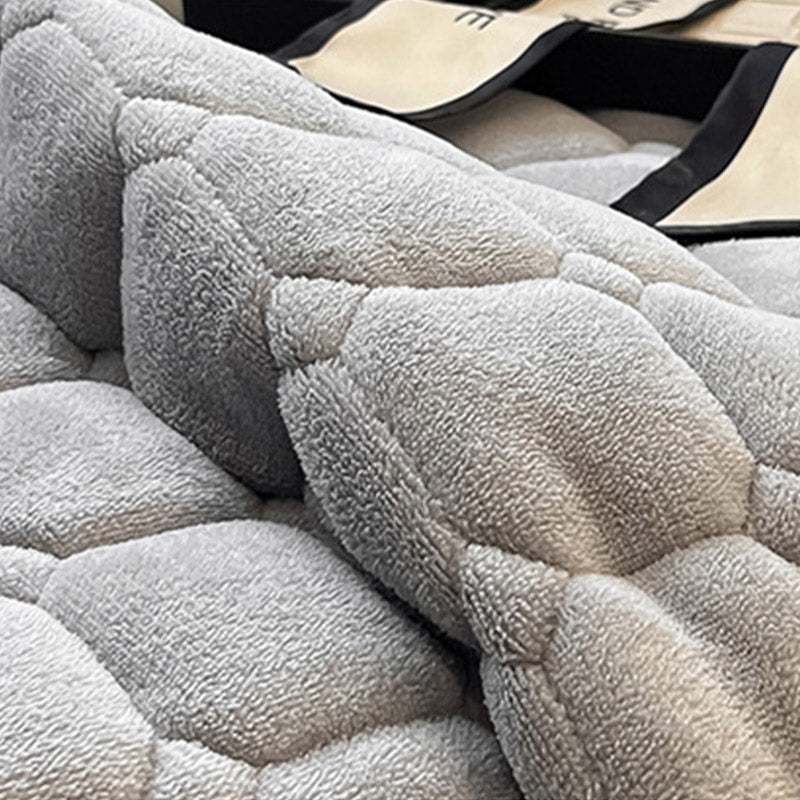 Maliben | Modern Soft Throw Blanket with Square Texture – Stylish Fluffy Bed & Sofa Cover
