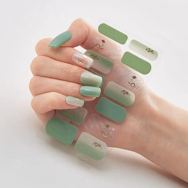 Maliben | Glitznail – Festive Christmas Nails Quick, Complete Without Salon