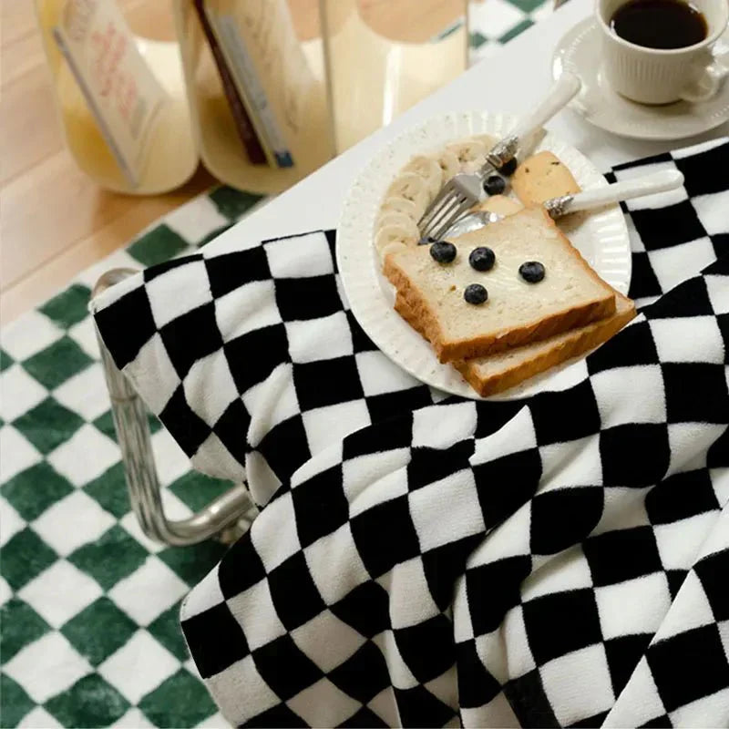 Maliben Classic Checkered Pattern Sofa Blanket