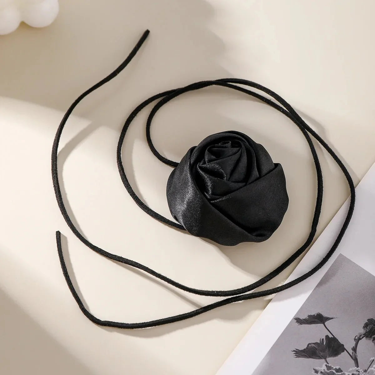 Maliben | Classy Rose Floral Choker Necklace