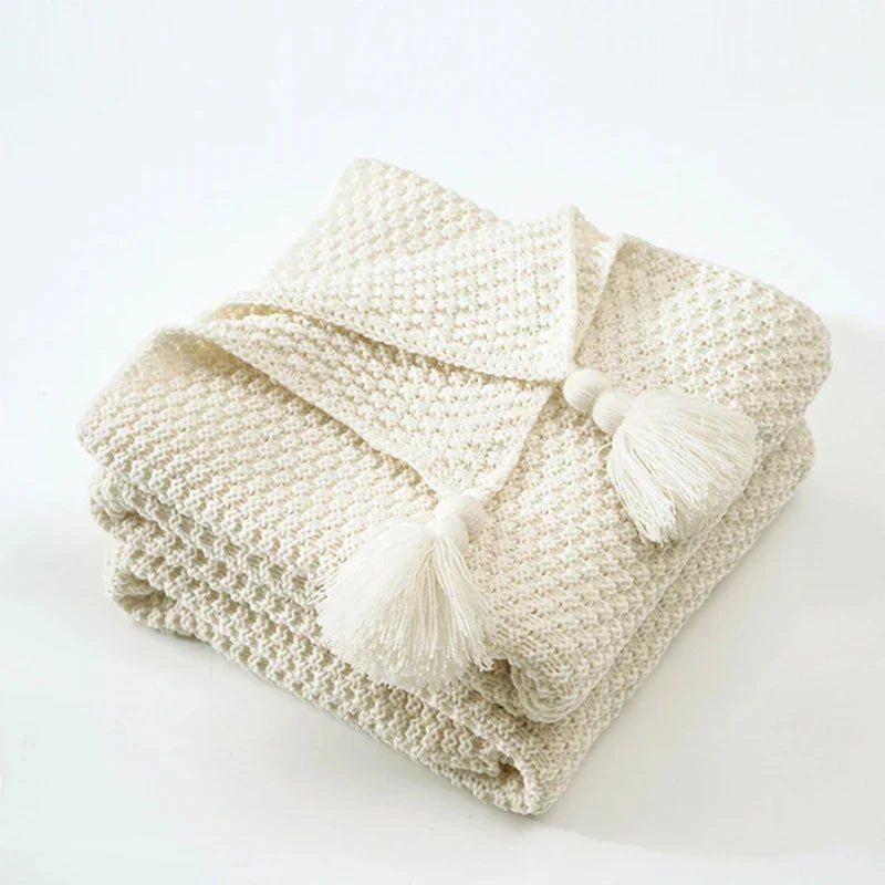 Maliben | Wool Blanket Arctichaven | Scandinavian Design With Tassels & Balls | Warm & Stylish