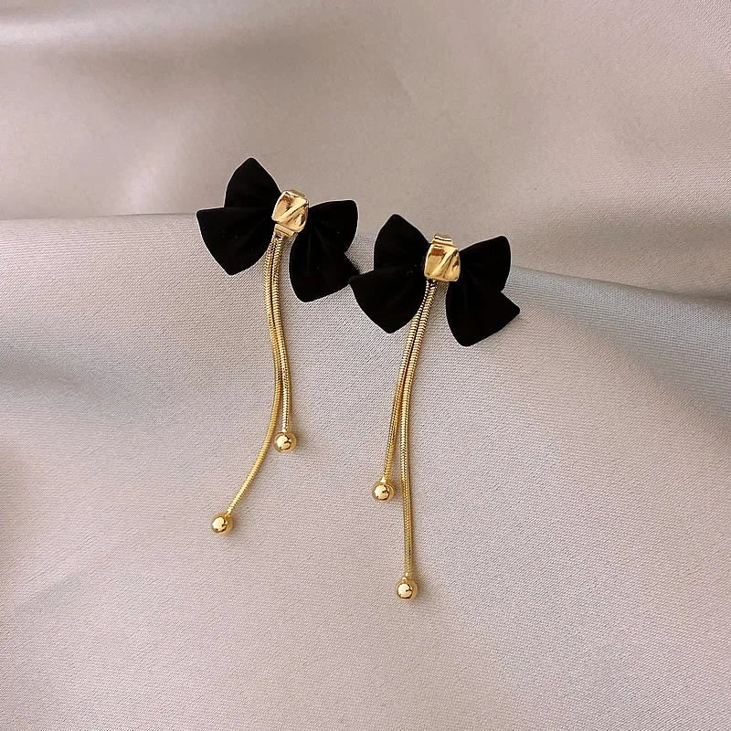 Maliben | Dainty Bow Gold Dangle Earrings