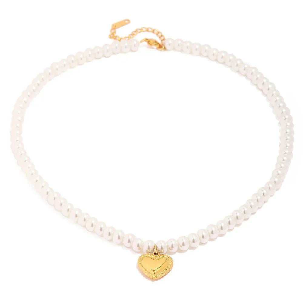 Maliben | Dainty Pearl Golden Heart Necklace