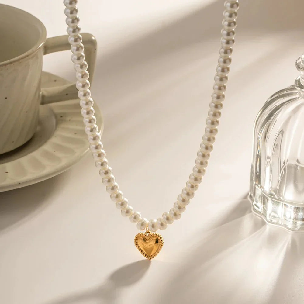 Maliben | Dainty Pearl Golden Heart Necklace