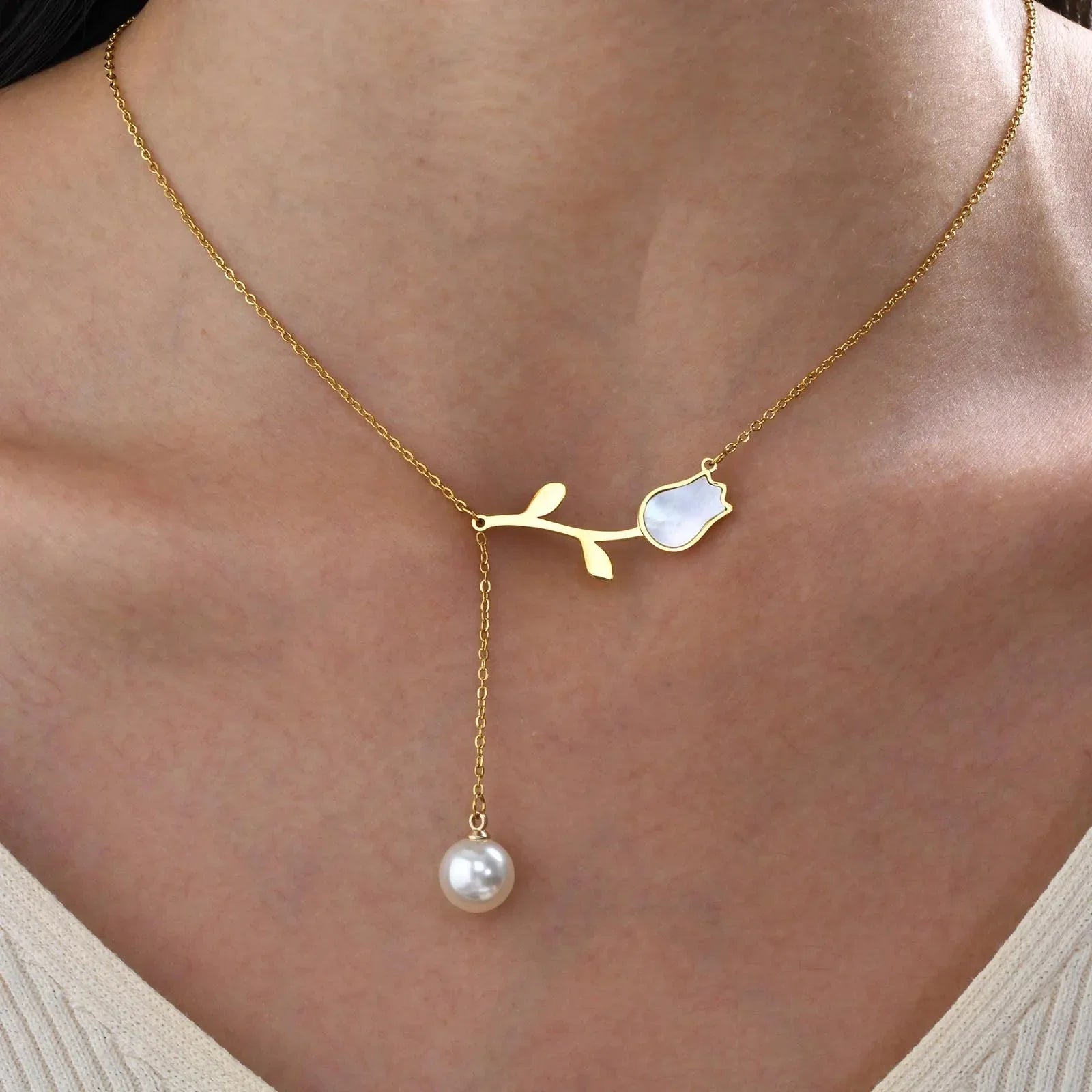 Maliben | Dainty Tulip Pearl Tassel Necklace