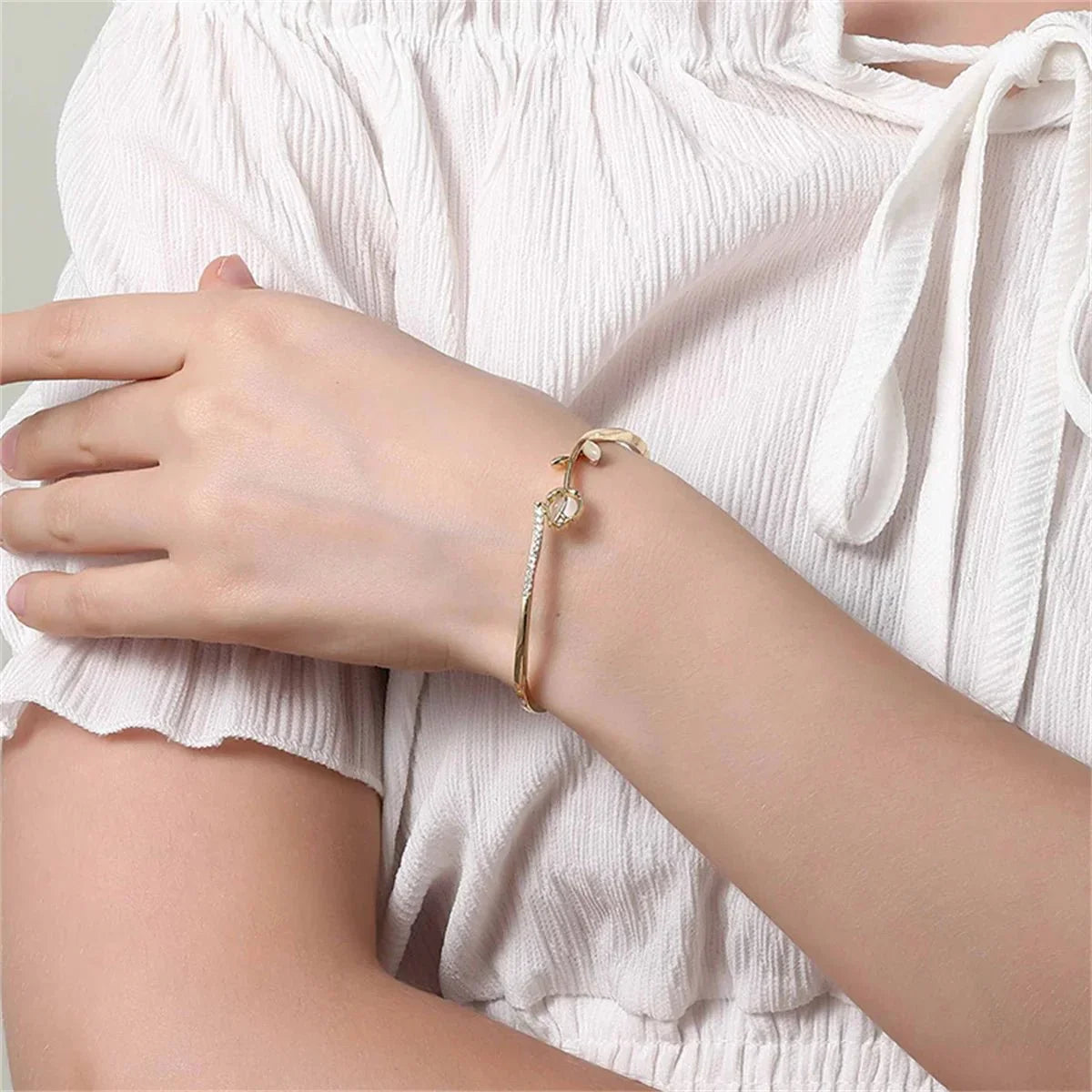 Maliben | Elegant Tulip Opal Diamond Accented Bracelet