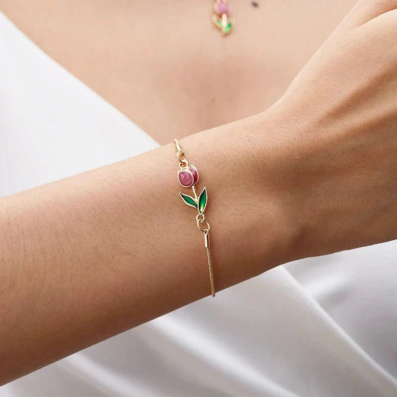 Maliben | Feminine Floral Tulip Bracelet And Necklace Set
