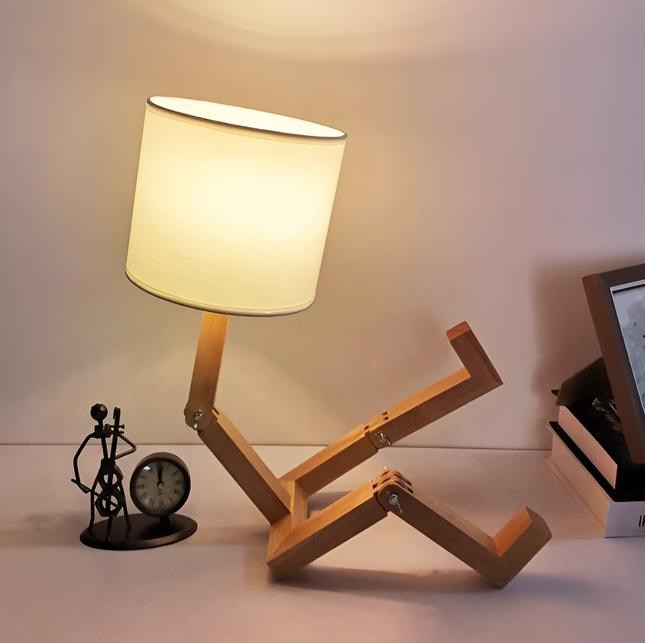 Maliben | Flexible Robot Desk Lamp Made Of Solid Wood – Lumobot