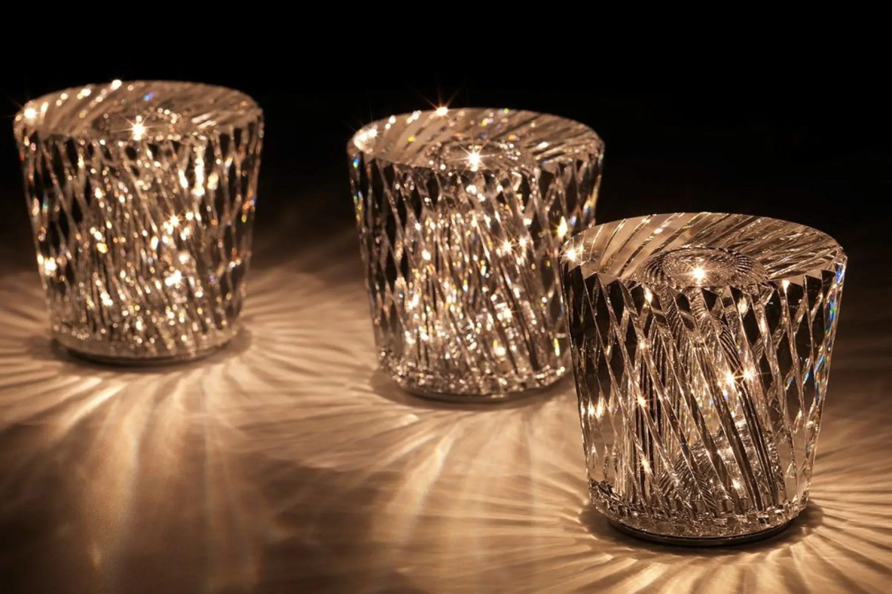 Maliben | Crystal Table Lamp Véloria | Diamond Look & 360° Light Play | Wireless & Usb Rechargeable | Up To 12 Hrs. Light Duration