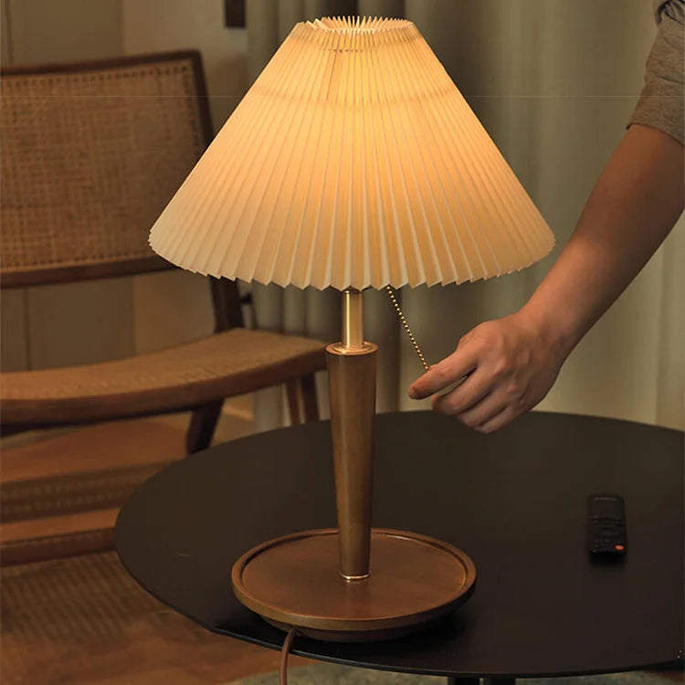 Maliben | Elegant Vintage Woodly Table Lamp - Table Lamp With Pleated Design