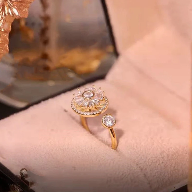 Maliben | Blooming Flower Rotating Ring