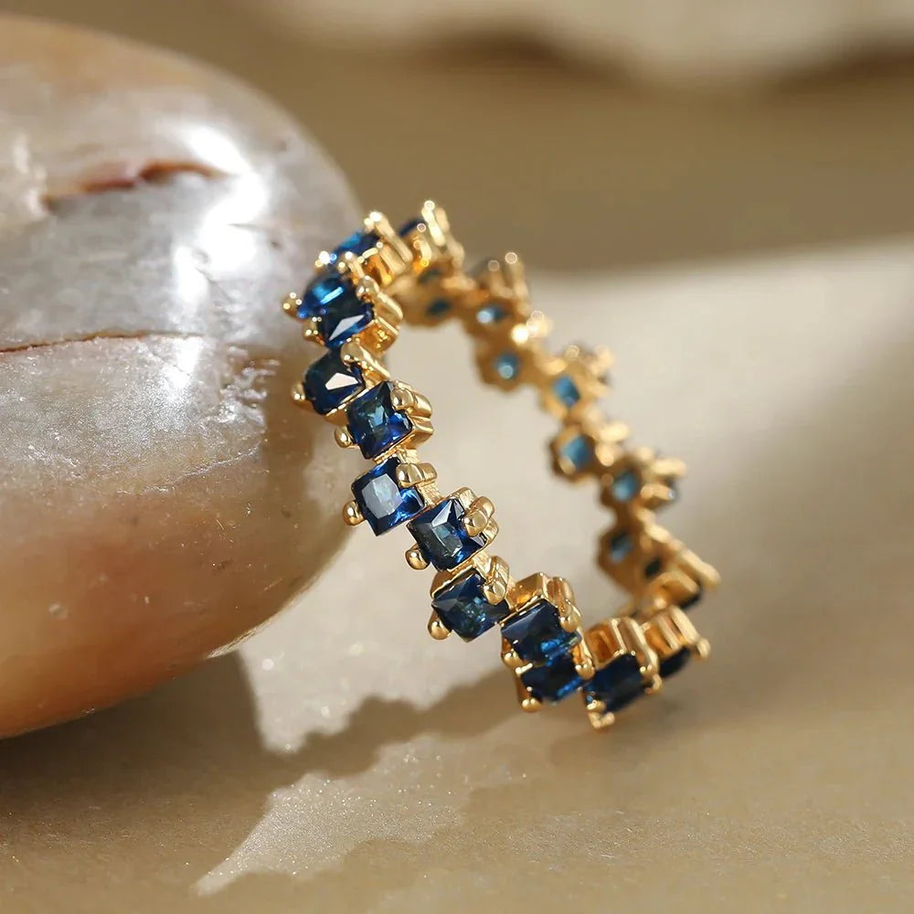 Maliben | Scattered Cubic Diamonds Dainty Ring