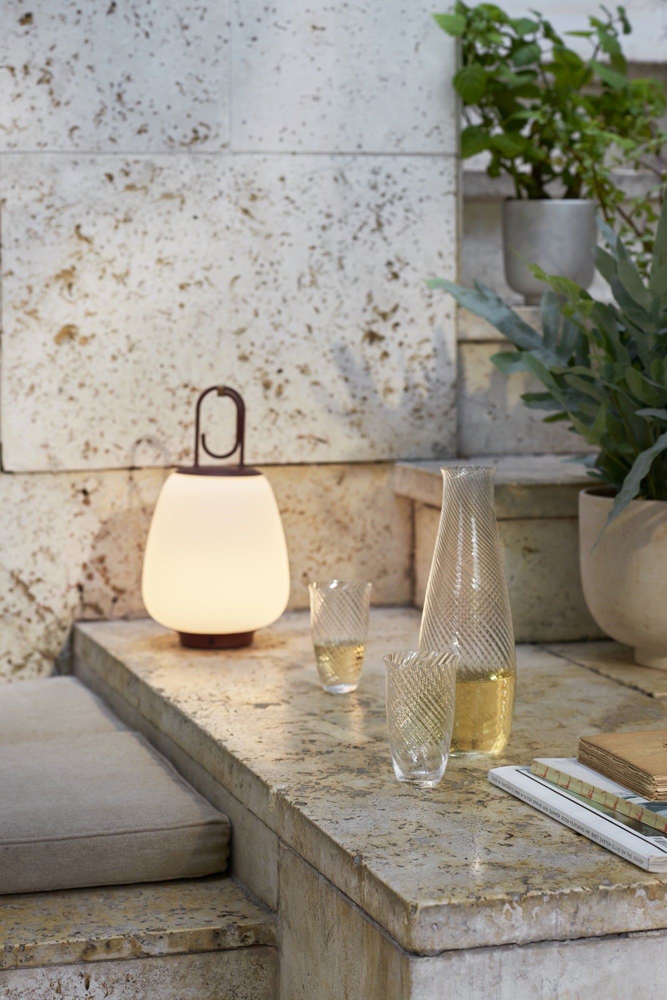 Maliben | Versatile Patio Lantern - Lunaglow