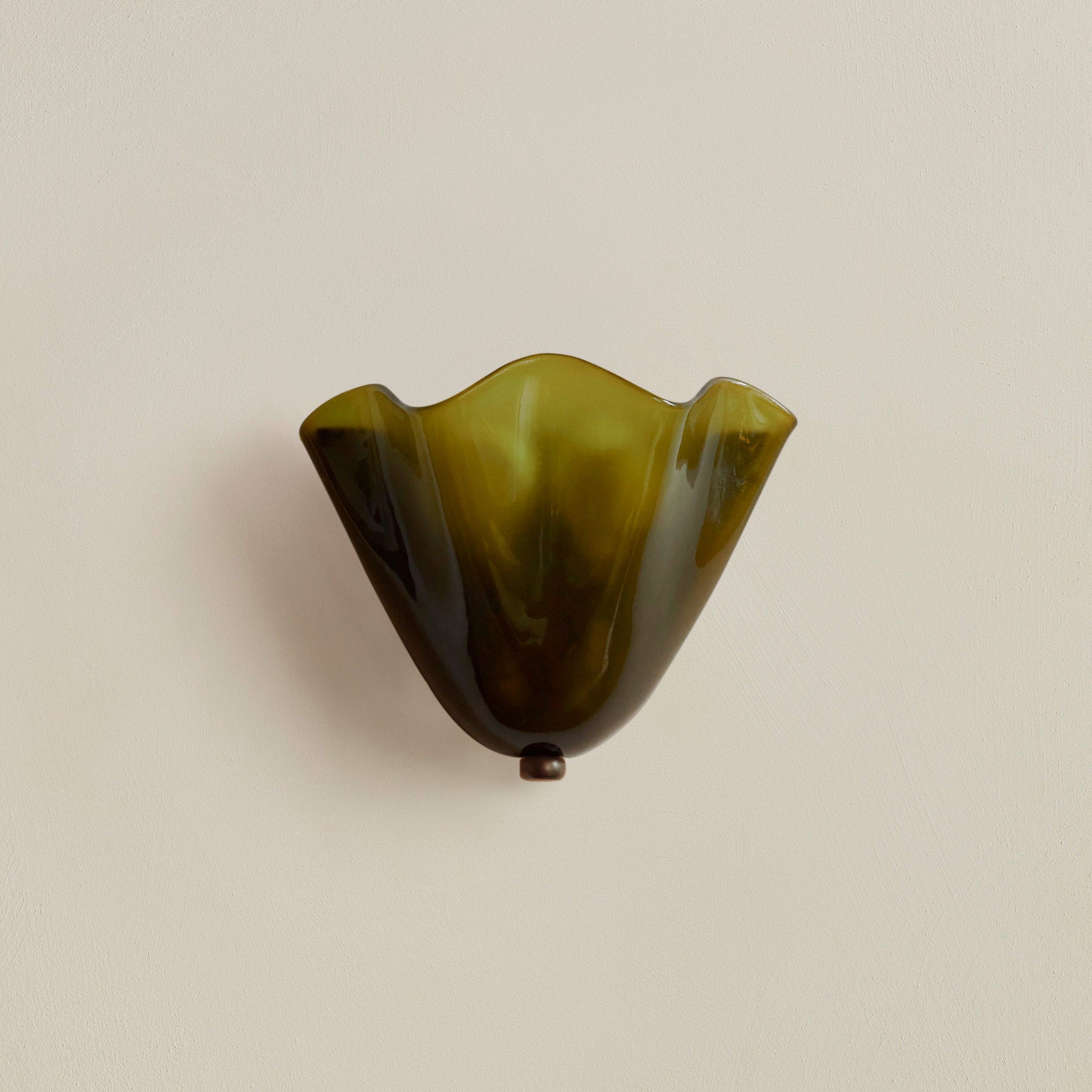 Maliben | Retro Wall Lamp Of Colored Glass In Skirt-Shaped Shell Pattern