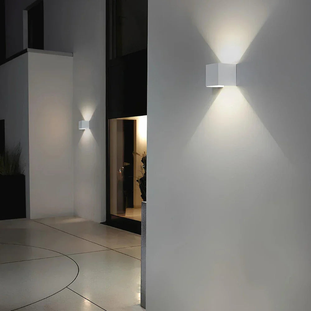 Maliben | Adjustable Wall Light