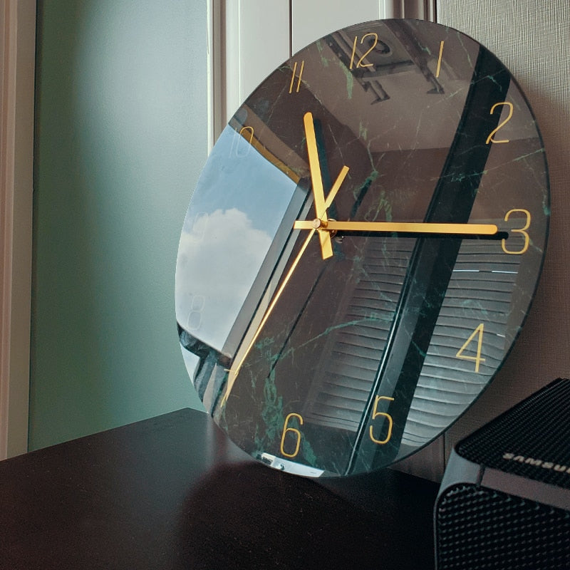 Maliben | Elegant Glassart Wall Clock – Artistic Time Measurement & Design