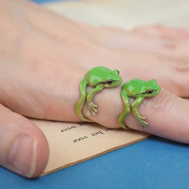 Maliben | Latest-Tree Frog Ring & Earrings