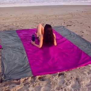Maliben | Sandaway – Clean Out Of The Sand!