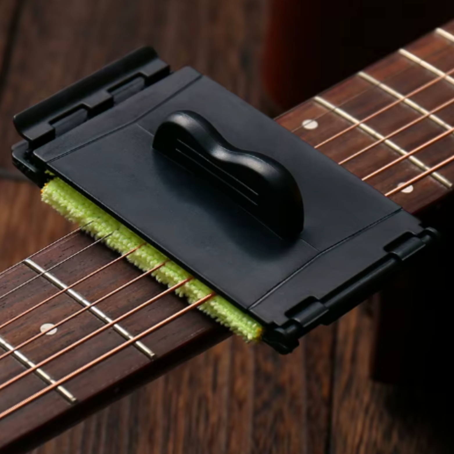 Maliben | 3-In-1 Guitar Fretboard & String Cleaning Tool