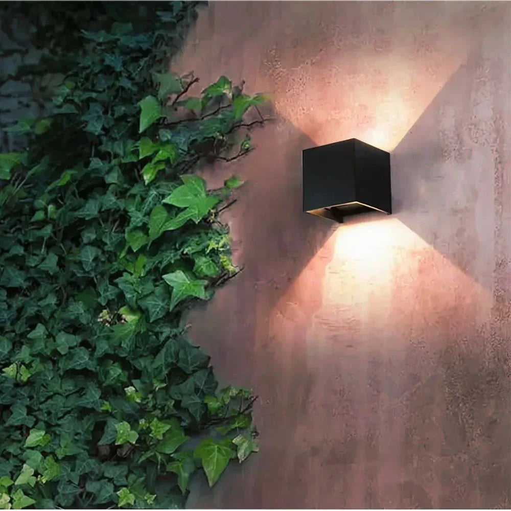 Maliben | Adjustable Wall Light