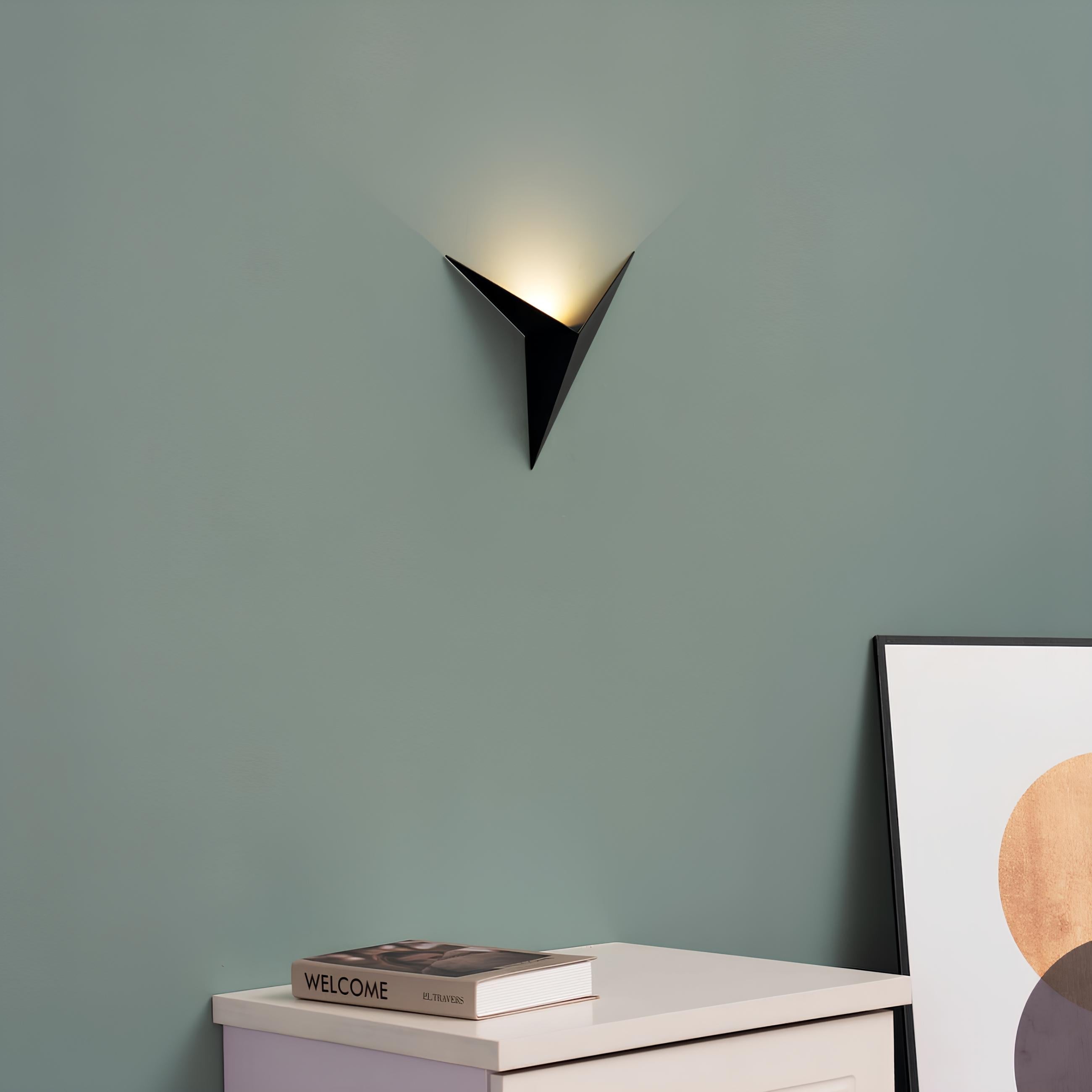 Maliben | Trigon Wall Light