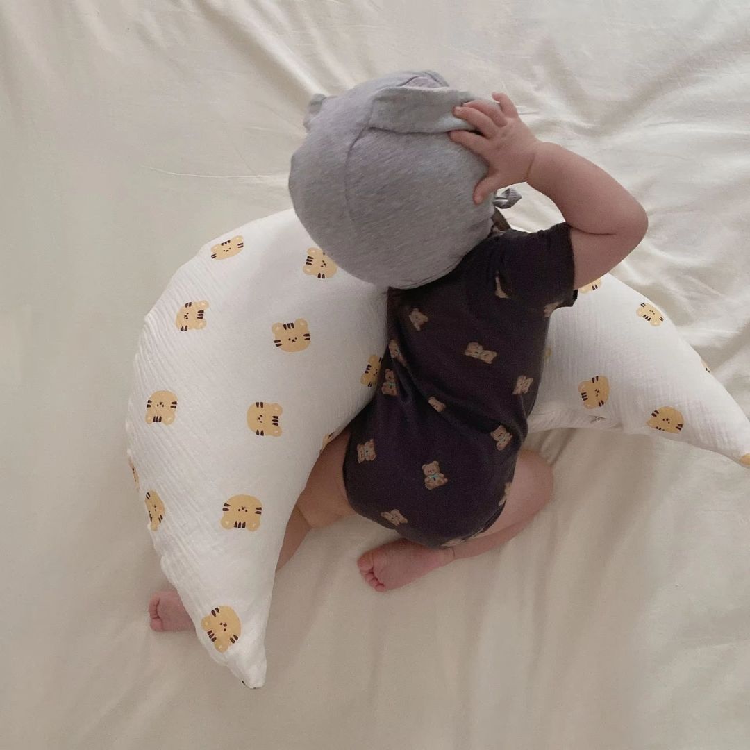 Maliben | Moon-Shaped Pillow For Babies – Soft Cuddle Pillow For Sleeping