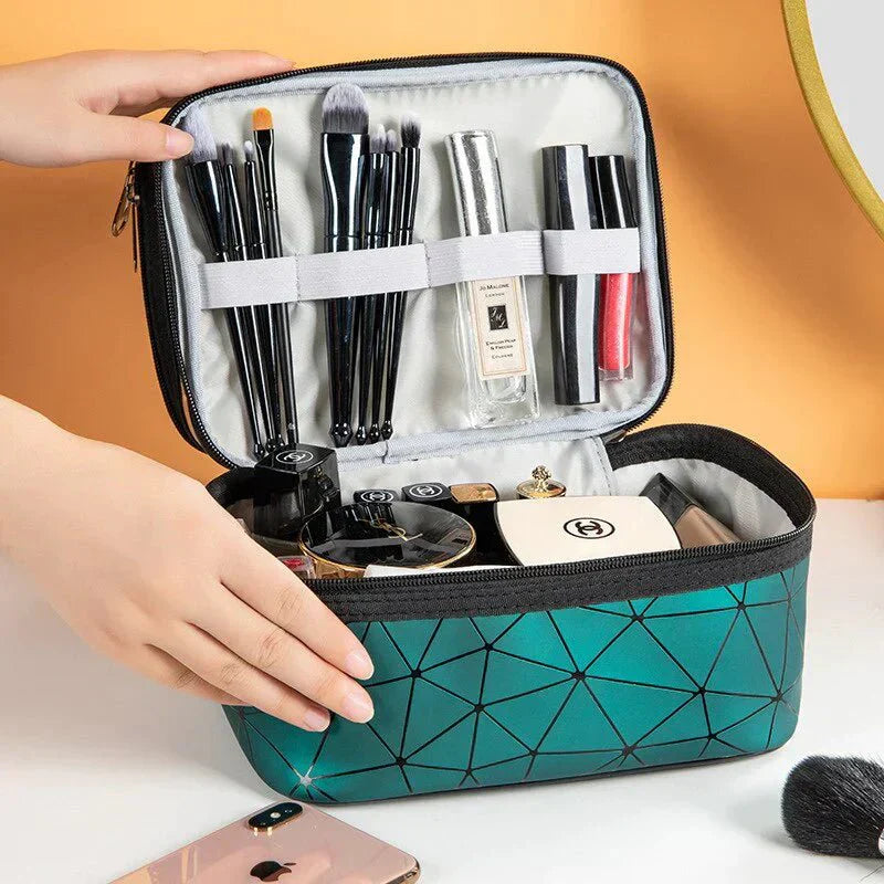 Maliben | Glamvista - The Ideal Makeup Pouch - Practical And Stylish - Travel In Style!