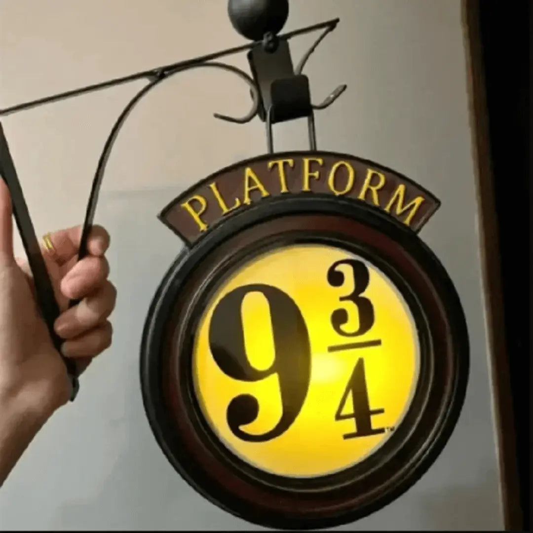 Maliben | Magical Platform 9¾ Wall Lamp - Lumoswall