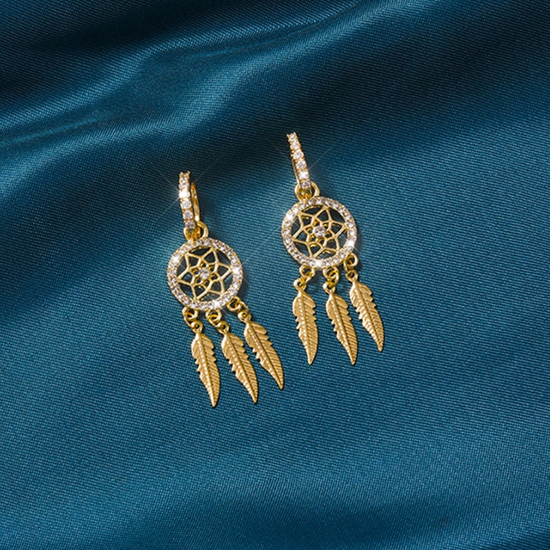 Maliben | Evani️ | Elegant Refinement With 14-Carat Gold Earrings