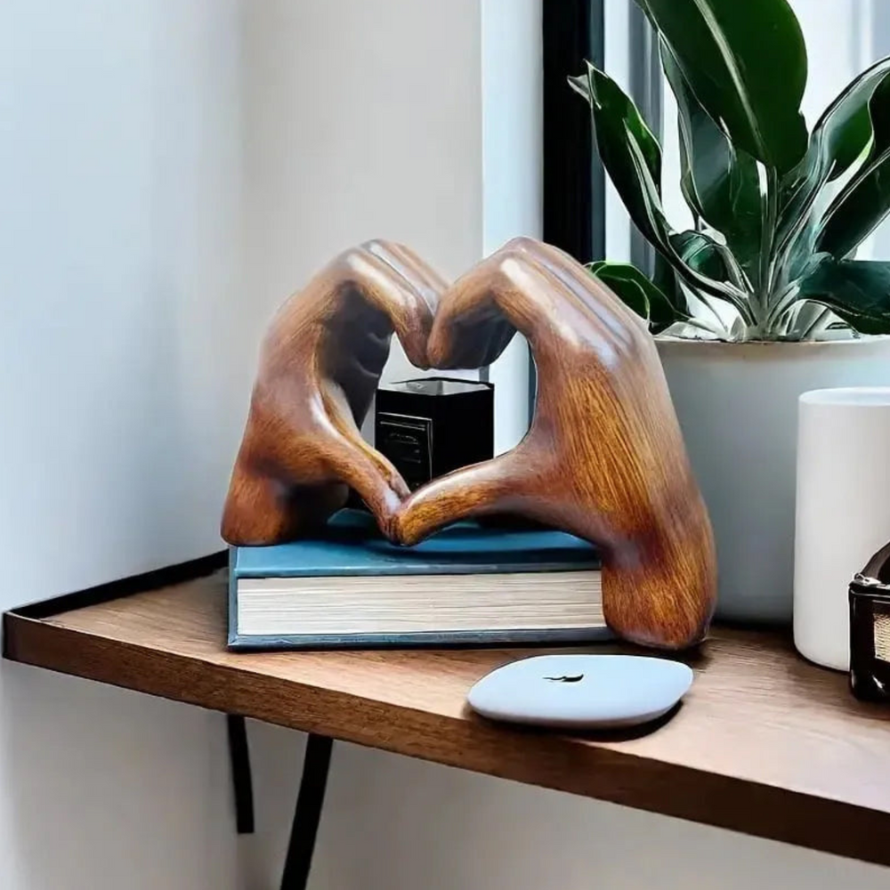 Maliben | Woodlove - Heart-Shaped Handicraft Made Of Oak Wood