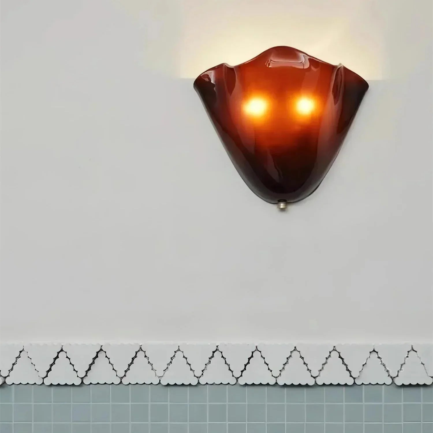 Maliben | Retro Wall Lamp Of Colored Glass In Skirt-Shaped Shell Pattern
