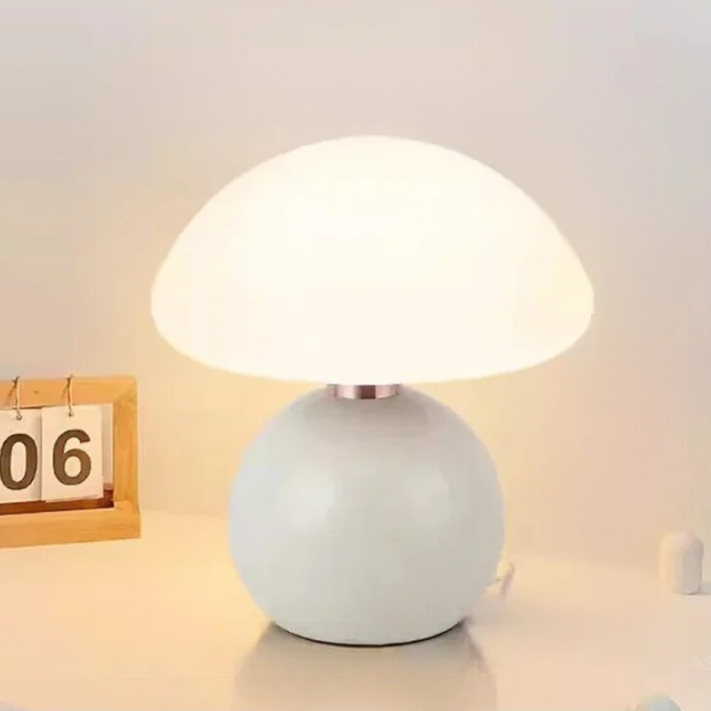 Maliben | Elegant Cream Table Lamp – Atmospheric Lighting For Home
