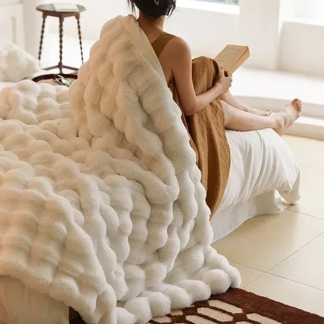 Maliben | Wearable Fluffy Blanket Made Of Faux Fur - Veluluxe