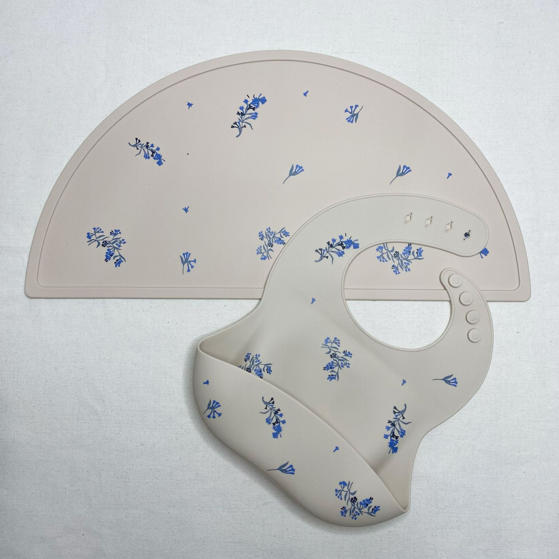 Maliben | Silicone Placemat For Kids – Non-Slip Table Mat In Crescent Shape