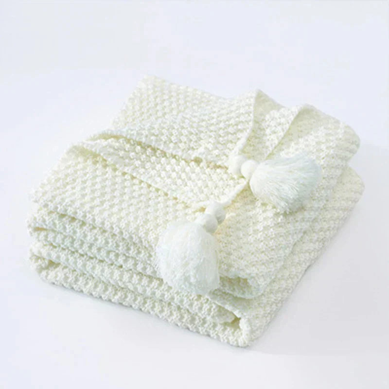 Maliben | Wool Blanket Arctichaven | Scandinavian Design With Tassels & Balls | Warm & Stylish