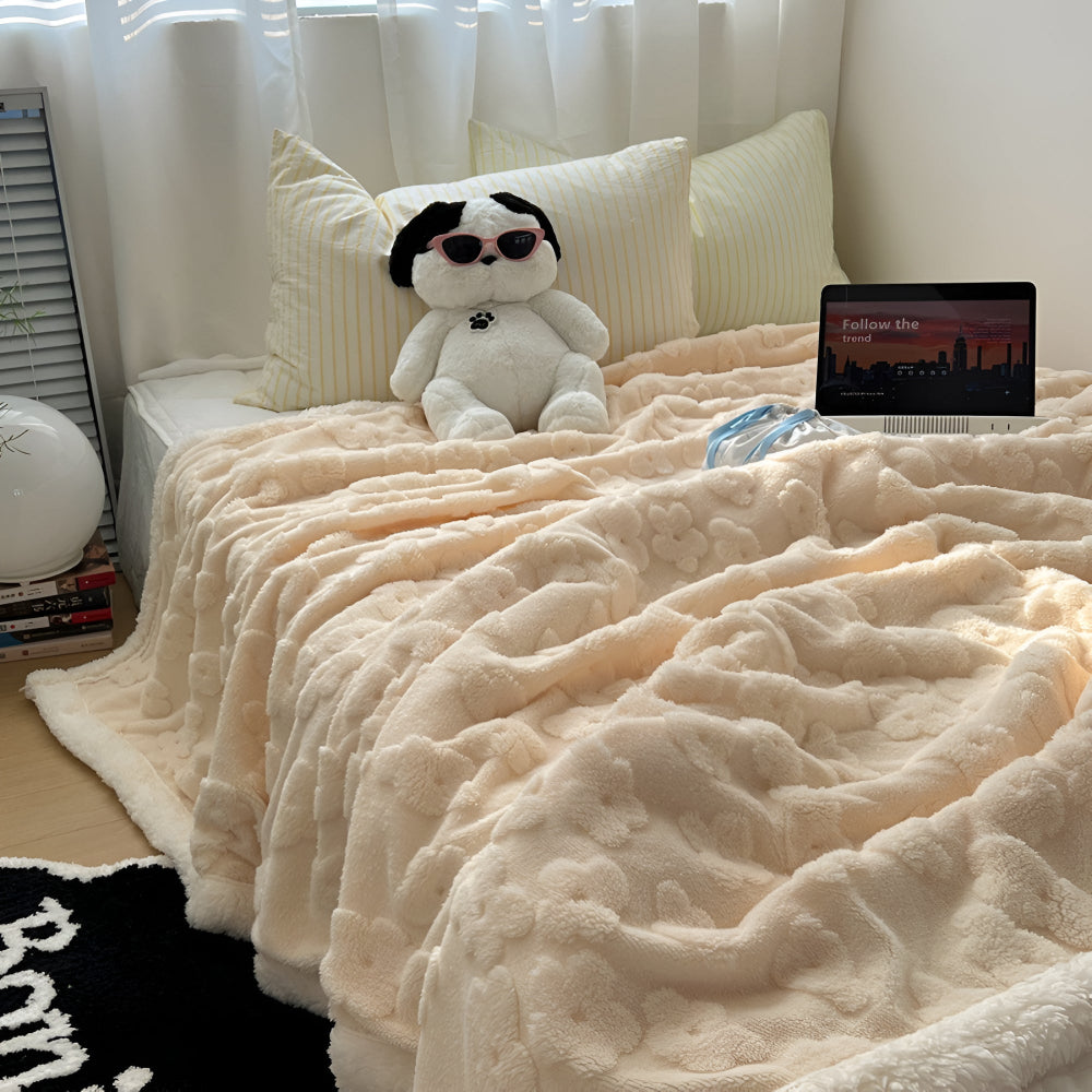 Maliben | Lunavie Cuddle Blanket | Cloud Soft Sherpa Fleece | For Year-Round Comfort | Stylish Design