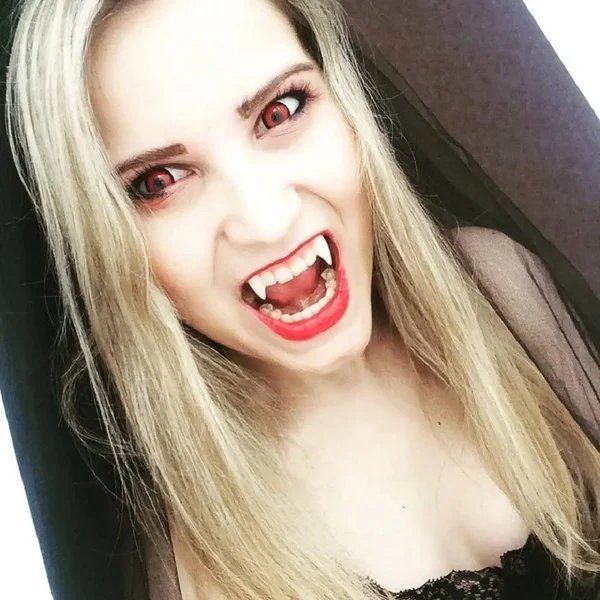 Maliben | Automatic Retractable Vampire Fangs