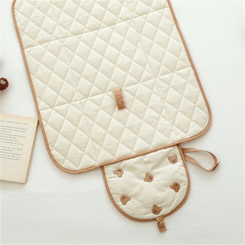 Maliben | Changing Mat For On The Go – Folding Baby Changing Mat With Bear Motif