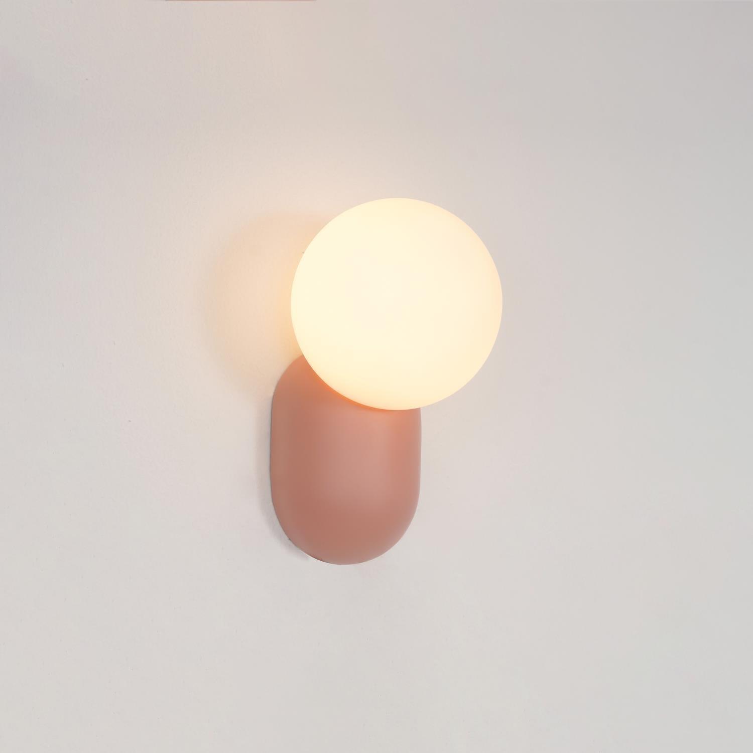 Maliben | Chicglow ResIn Wall Lamp – Elegance And Energy Efficiency in One
